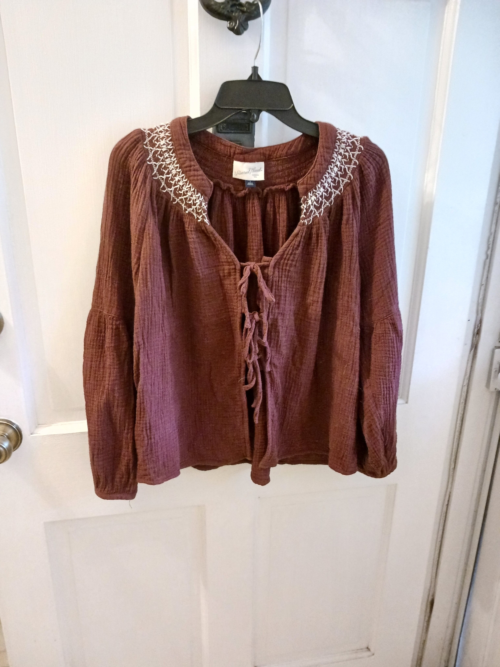 Universal Thread Target Brand Rust Lace-Up Peasant Blouse with White Embroidery